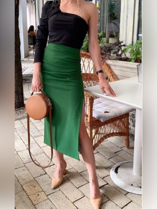 Zara Dresses & Skirts - Zara Emerald Green High-Waist Midi Skirt with Side Slit